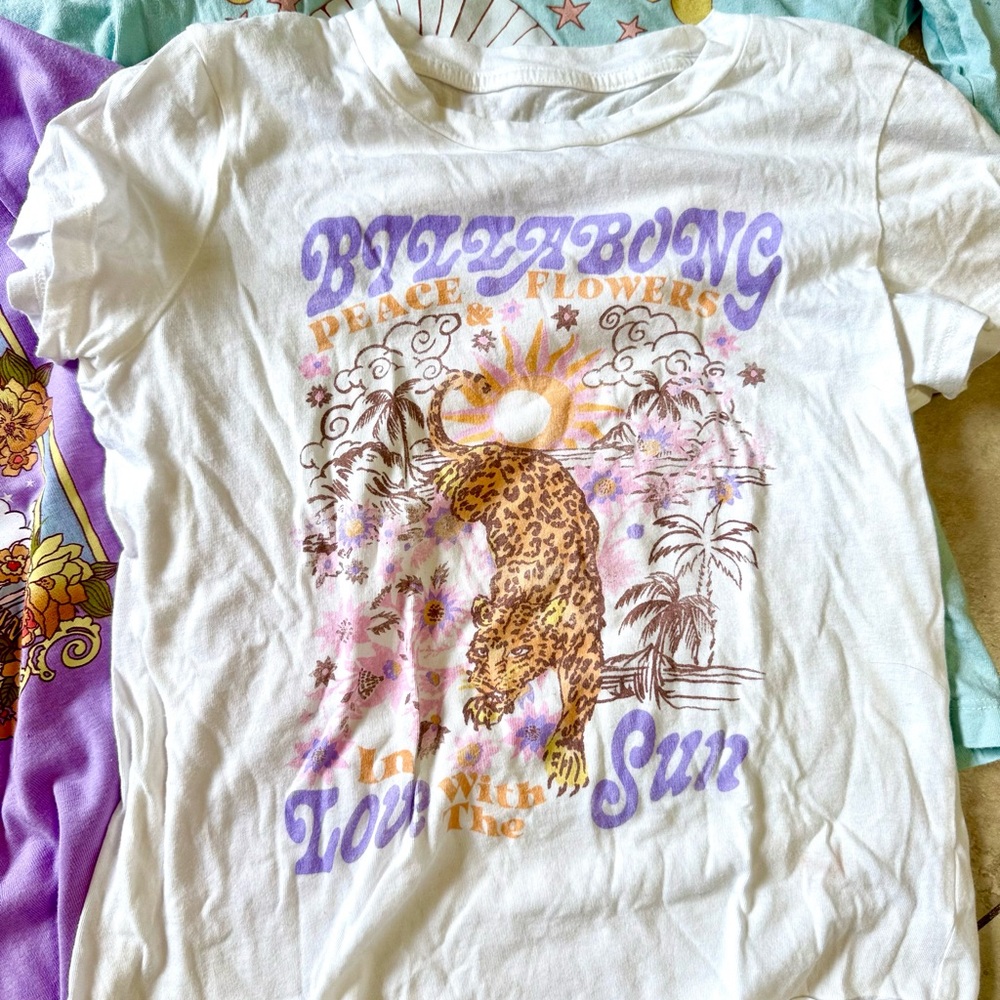 Billabong 4 Girls size L Graphic Tee Collection - Picture 3 of 12
